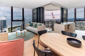 Darling Views 41st Floor Oasis with Pool